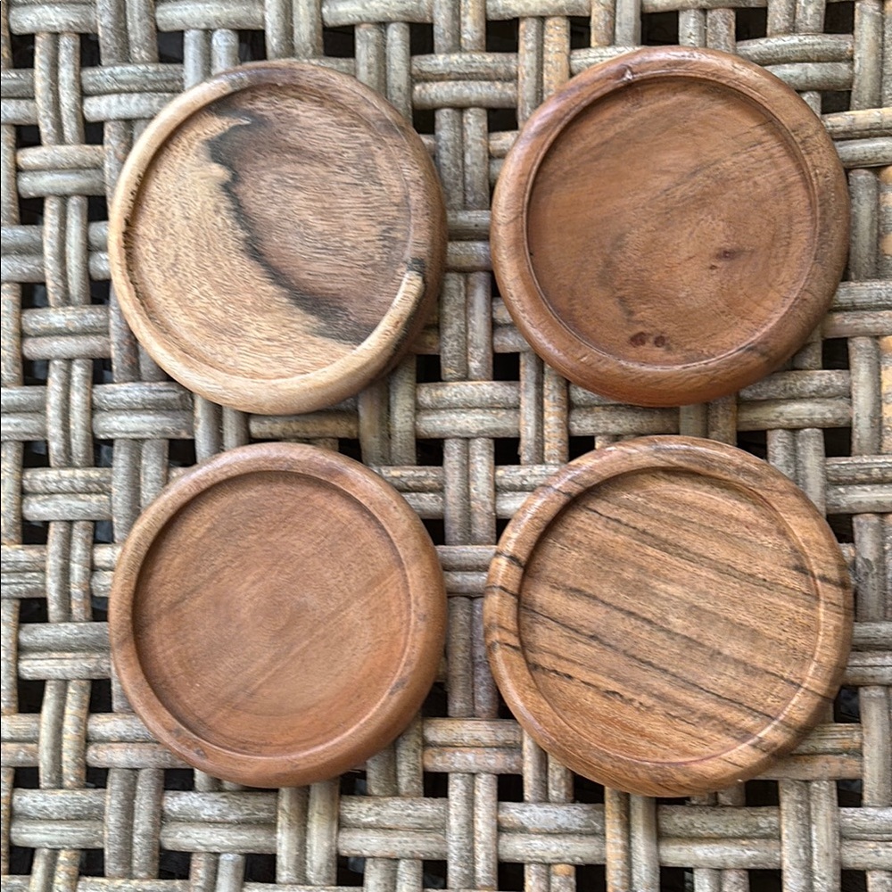 NEW! Set of 4 Natural Wooden Coasters